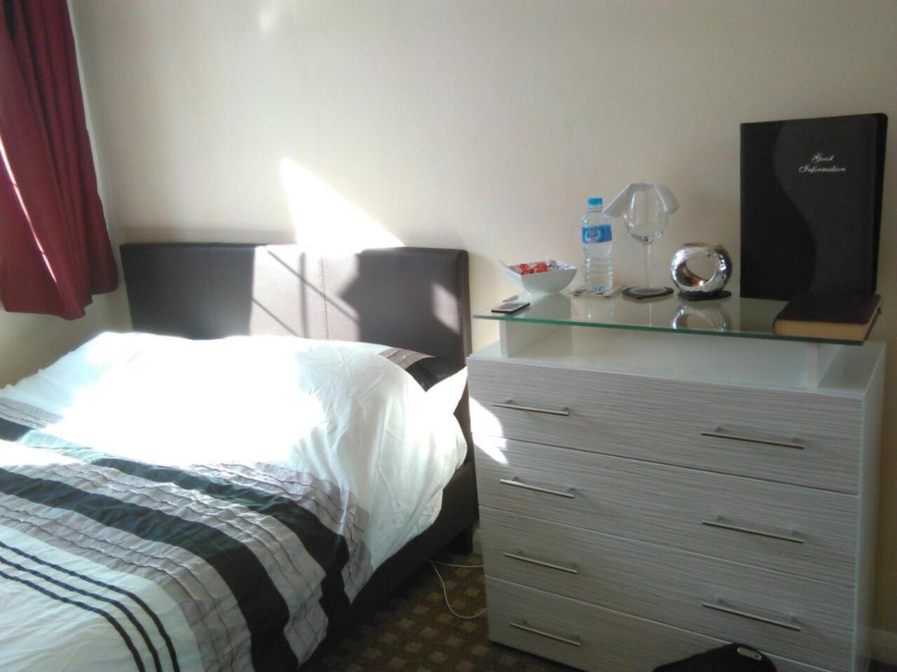 Bianca'S House Hotel Heathrow Airport Slough Eksteriør bilde